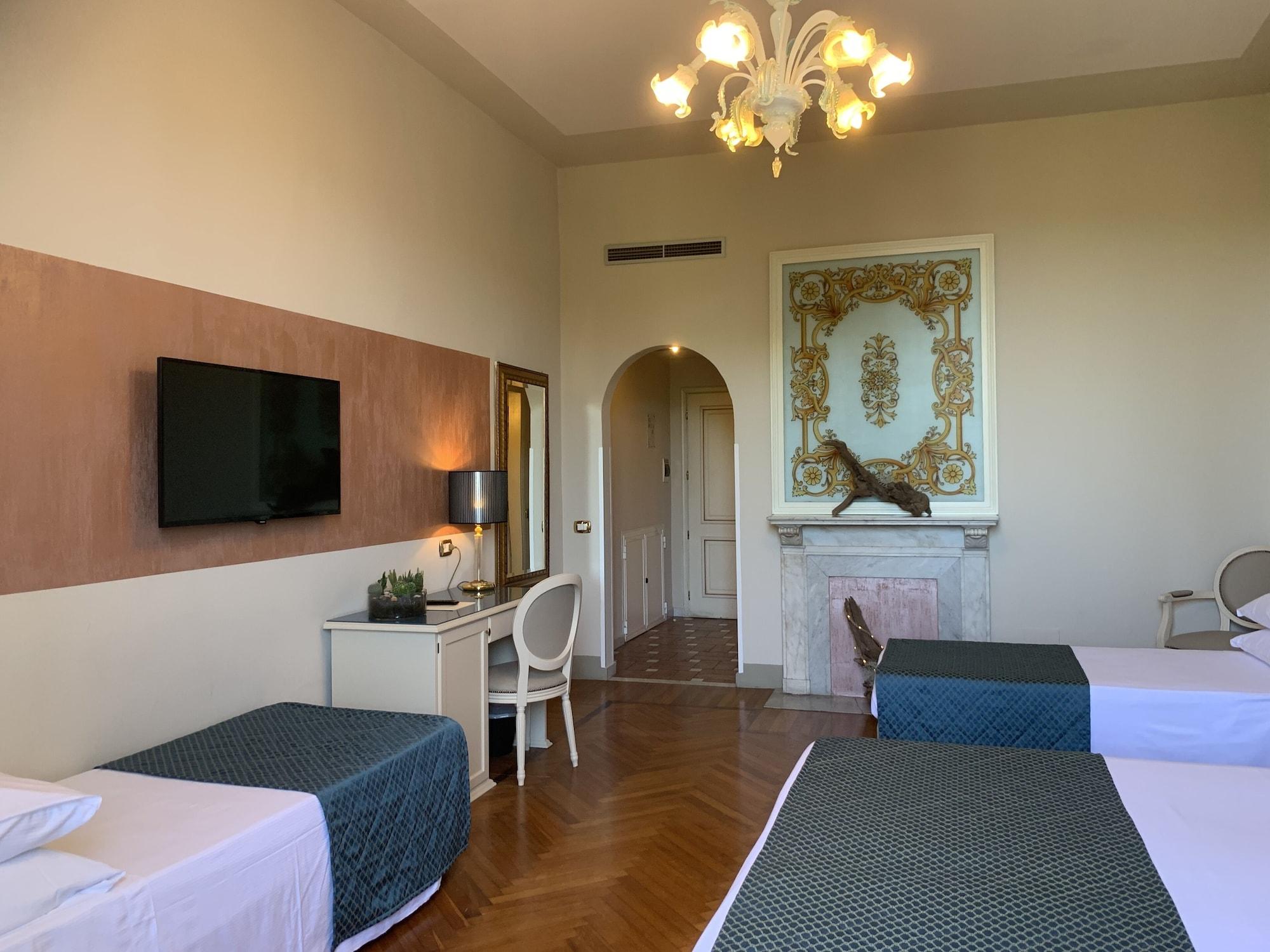 Hotel Donatello Florencia Exterior foto