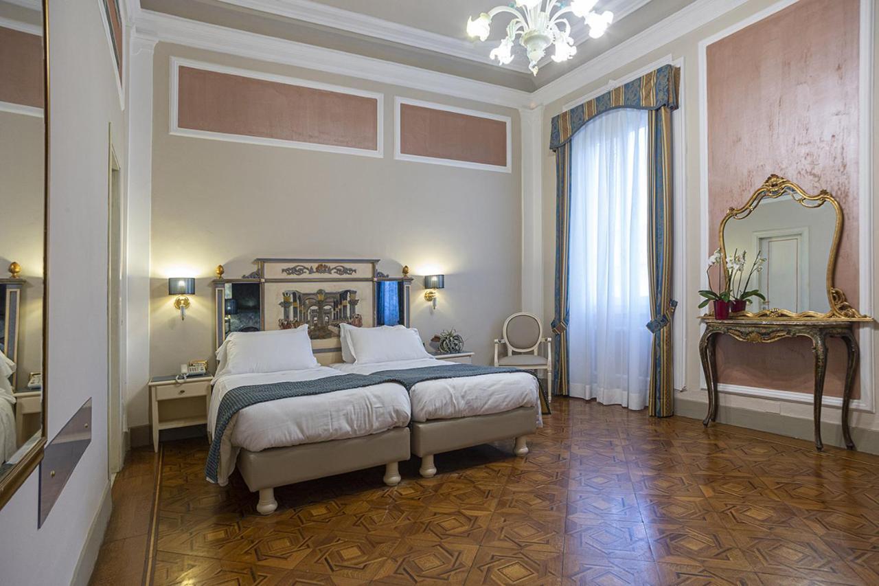 Hotel Donatello Florencia Exterior foto